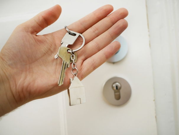 https://PinyoB.StopRentingStartOwning.com